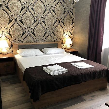 Гостевой Дом Siella Hotell Sukhumi Exteriör bild