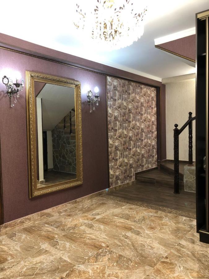 Гостевой Дом Siella Hotell Sukhumi Exteriör bild