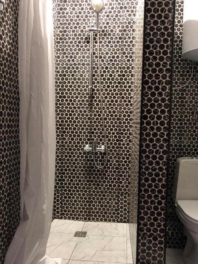 Гостевой Дом Siella Hotell Sukhumi Exteriör bild