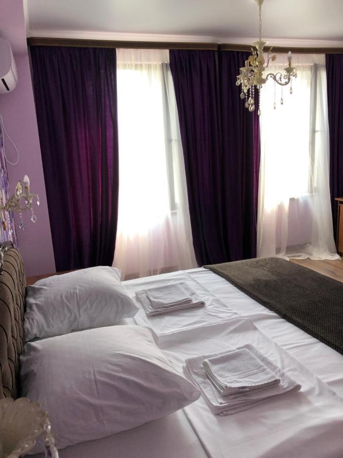 Гостевой Дом Siella Hotell Sukhumi Exteriör bild