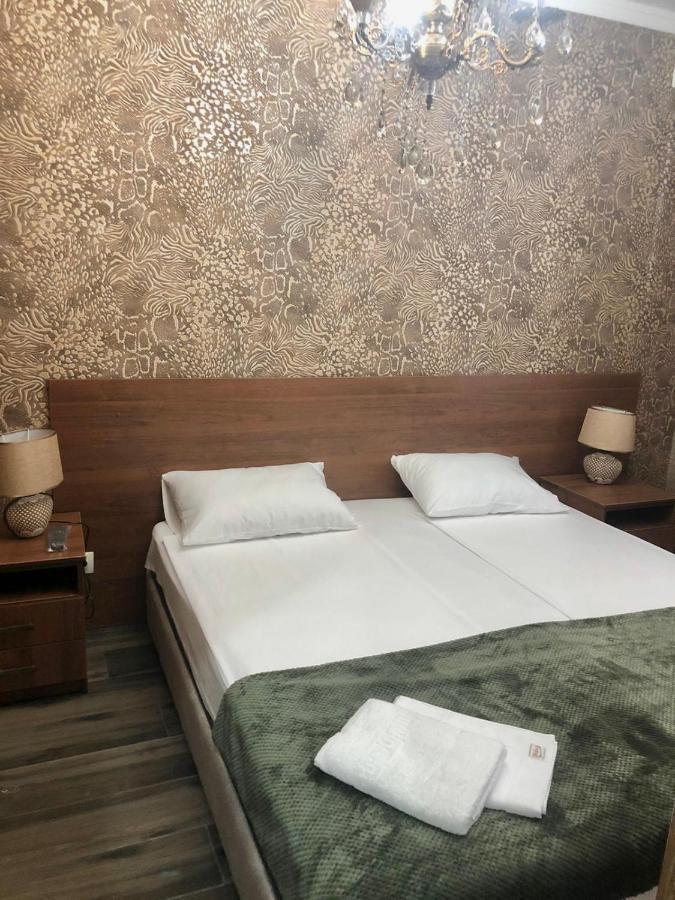 Гостевой Дом Siella Hotell Sukhumi Exteriör bild