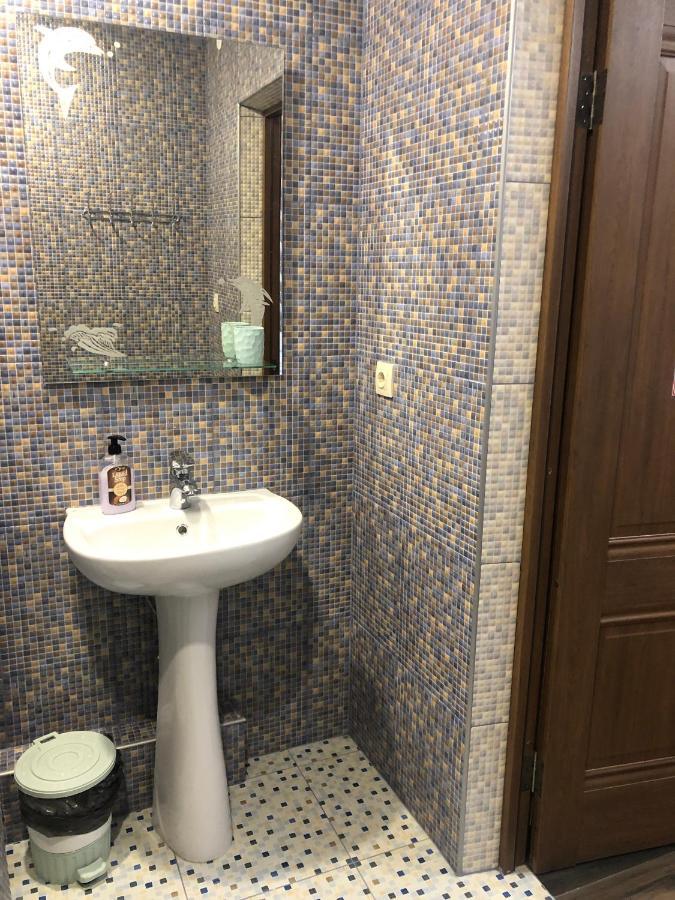 Гостевой Дом Siella Hotell Sukhumi Exteriör bild