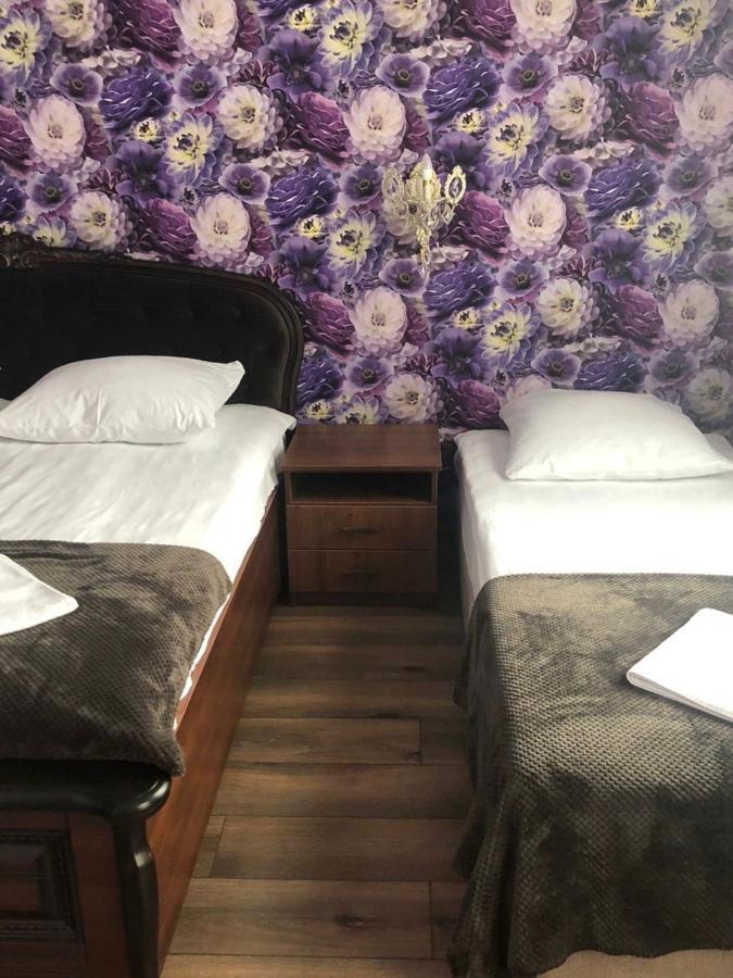 Гостевой Дом Siella Hotell Sukhumi Exteriör bild